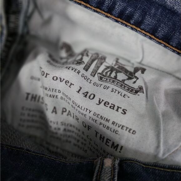 LEVI'S! STRAUSS BLUE DENIM CLASSIC 511 STRAIGHT LEG JEANS, DISTRESSED! SZ 34X34 - Picture 9 of 11